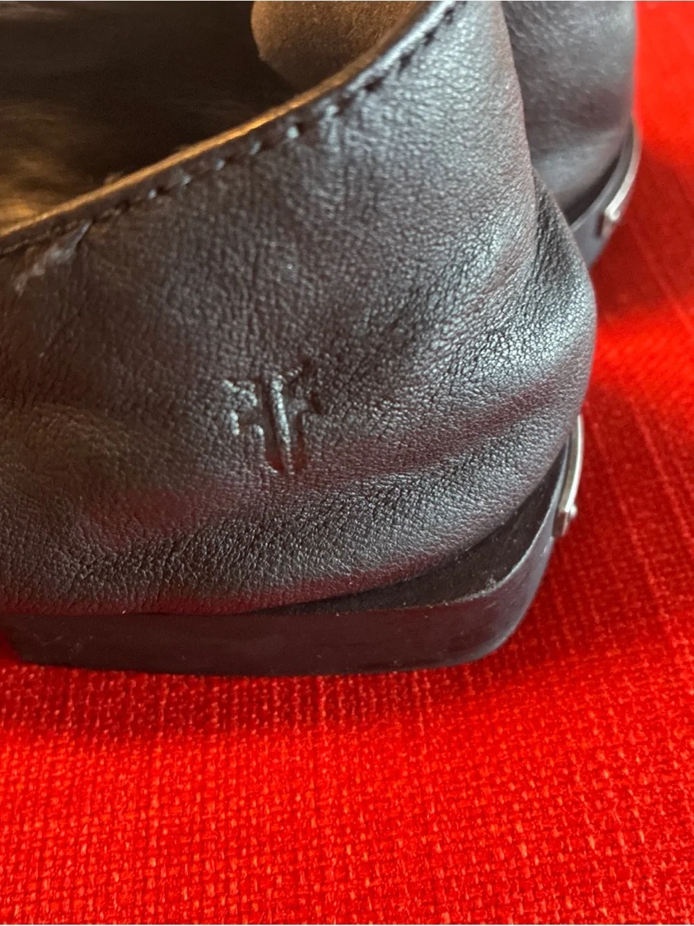 Frye classic black